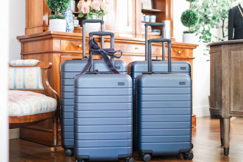 away large luggage review